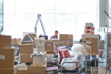 MOVING YOUR BUSINESS? THEN HIRE PROFESSIONAL BUSINESS MOVERS